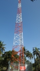 De la telecomunicación angular Legged tres torre de acero 33KV con la antena y los soportes del Mw