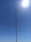 Torre de acero de la telecomunicación del enrejado del palo de Guyed con los 72m galvanizados los 92m