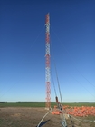 La inmersión caliente Q355 galvanizó la torre de acero de Guyed para la comunicación