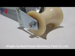 Las instalaciones de acero de 200 mm son muy pesadas, con rodillos de cable para la entrada del tubo