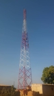 De la telecomunicación angular 4 la torre de acero 90meters de la pierna galvanizó