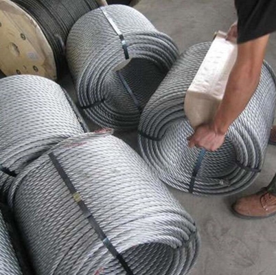 Alambre de acero galvanizado extensible del alto carbono para la construcción