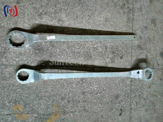 La llave inglesa de ciruela es una herramienta profesional para fijar nueces hexadecimales.