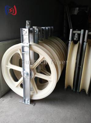 Bloque de tendido de conductores de la serie 822 para trabajo pesado con radio de curvatura R570 y dimensiones exteriores de 760x120x480mm