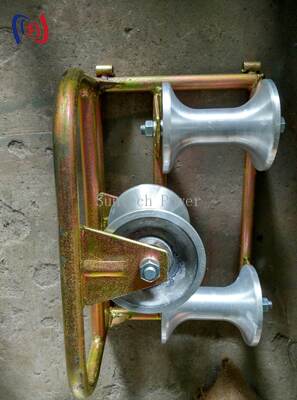 Tri-Sheave profesional de rodillos de tierra de esquina para protección contra curvas de 90 grados con carga nominal de 10KN y diseño resistente a la corrosión