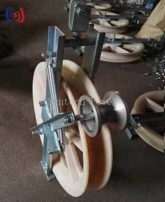 Bloque de cuerda de rodillo de tierra profesional con diseño no conductor para la instalación sin daños de OPGW y diámetro de malla de 508 mm