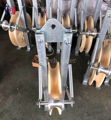 Bloque de cuerda de rodillo de tierra profesional con diseño no conductor para la instalación sin daños de OPGW y diámetro de malla de 508 mm