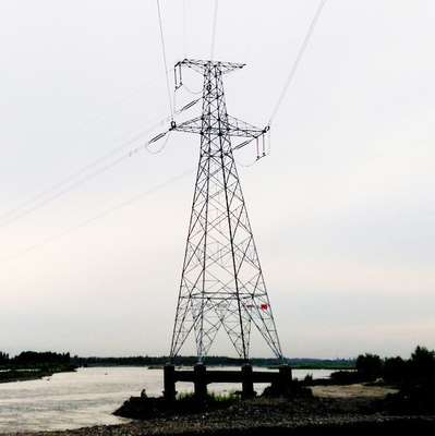 la línea de transmisión 132kv galvanizó la torre de acero del enrejado