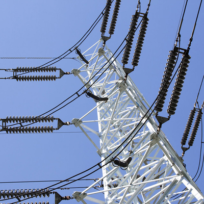 Torre de acero del pilón eléctrico de acero del enrejado de la tolerancia Q355 Q255 del fuerte viento