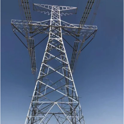 11 - El acero del ángulo 500KV enreja la torre eléctrica de la transmisión