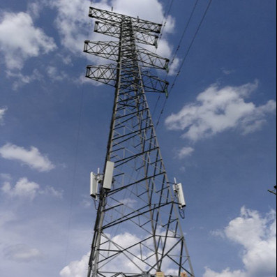 Línea de transmisión del acero Q235B Q345B Q420 del enrejado torre