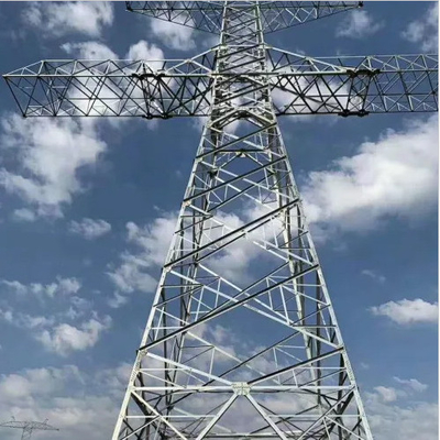El HDG enoja las torres de acero del enrejado para la línea de transmisión eléctrica
