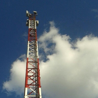 De la telecomunicación angular 4 la torre de acero 90meters de la pierna galvanizó