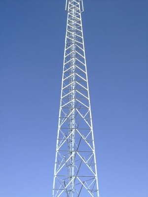 La inmersión caliente de la torre de acero tubular de la telecomunicación galvanizó Q355