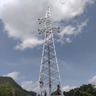 Línea de transmisión de acero de la torre del enrejado eléctrica para el proyecto del sitio