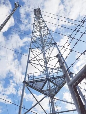 La torre de acero de la comunicación tubular Legged 3 galvanizó