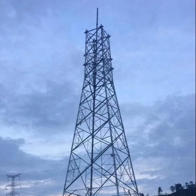 Torre tubular de acero de la telecomunicación con la inmersión caliente galvanizada