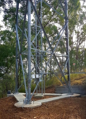 Torre de antena móvil de las telecomunicaciones tubulares de acero del enrejado 3 o 4 Legged